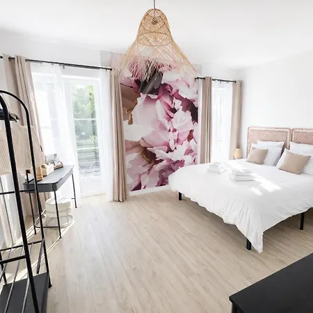 Aparthotel La Blanche Salles (Gironde)