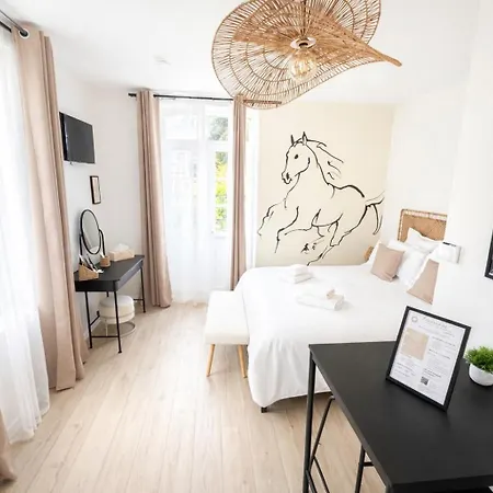 La Blanche Aparthotel Salles (Gironde)