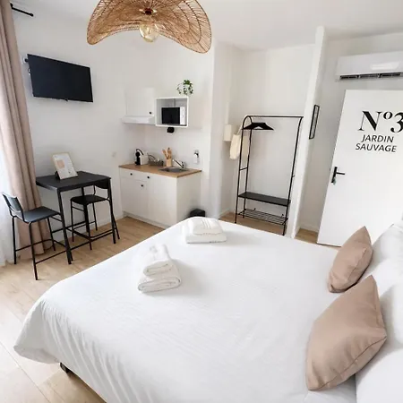 Apart Otel La Blanche Salles (Gironde)
