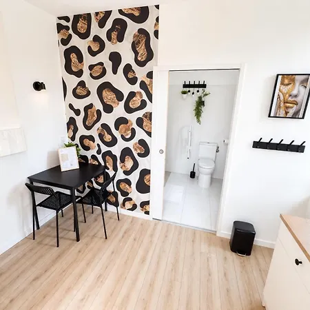 La Blanche Aparthotel